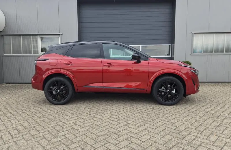 NISSAN Qashqai -