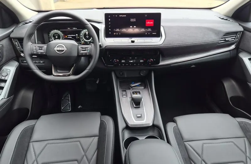 NISSAN Qashqai -