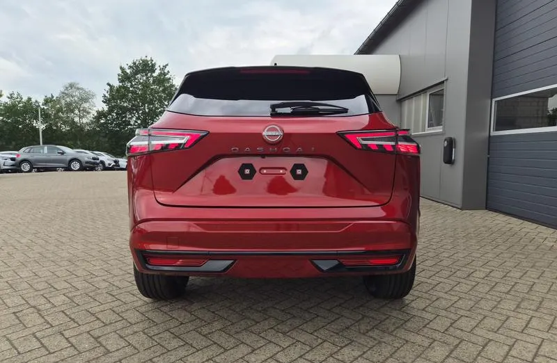NISSAN Qashqai -