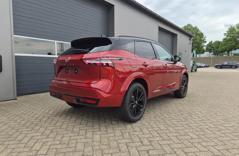 NISSAN Qashqai -