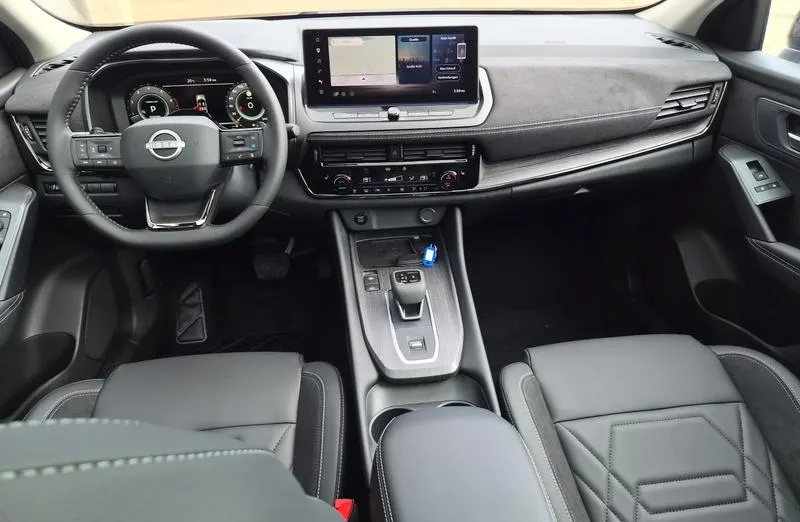 NISSAN Qashqai -