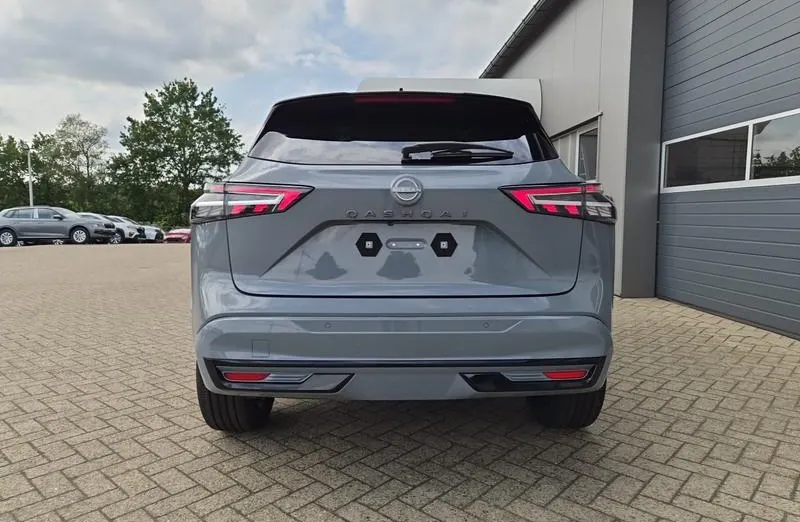 NISSAN Qashqai -