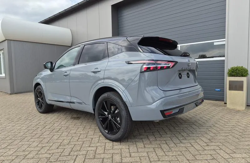 NISSAN Qashqai -