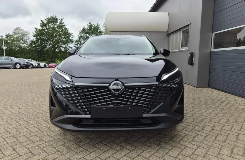 NISSAN Qashqai -