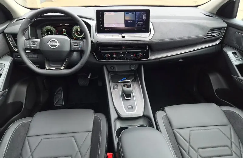 NISSAN Qashqai -