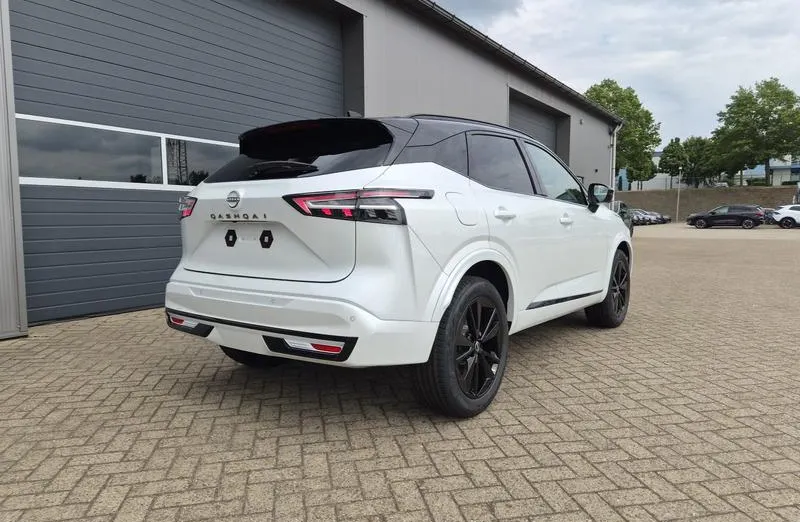 NISSAN Qashqai -