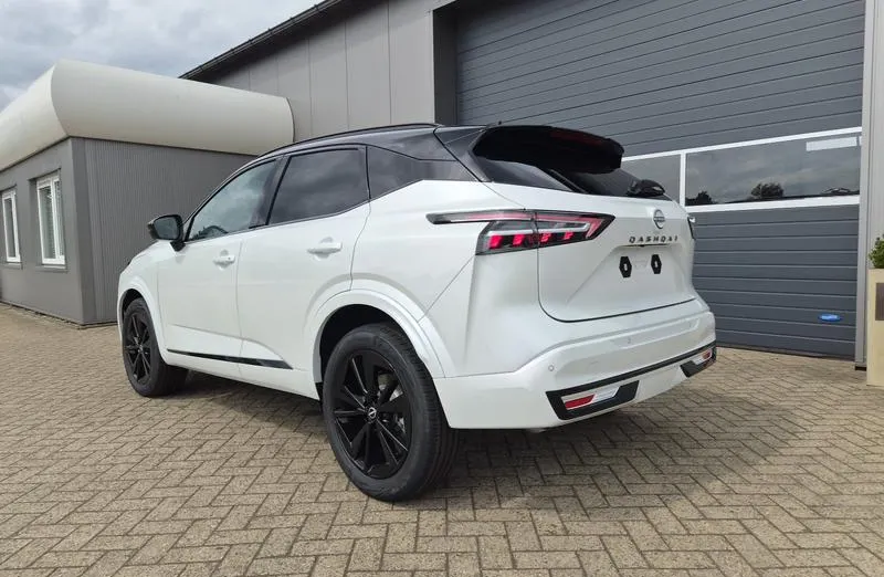 NISSAN Qashqai -