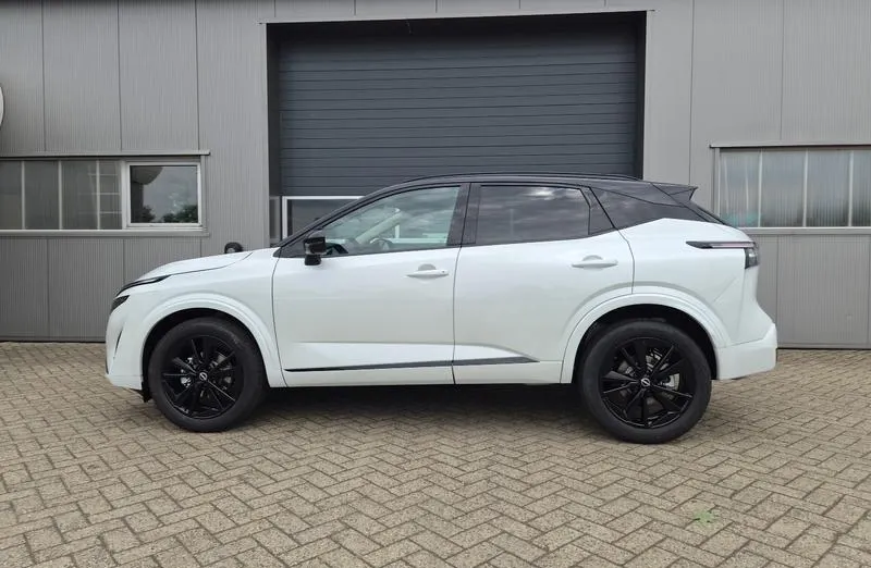 NISSAN Qashqai -