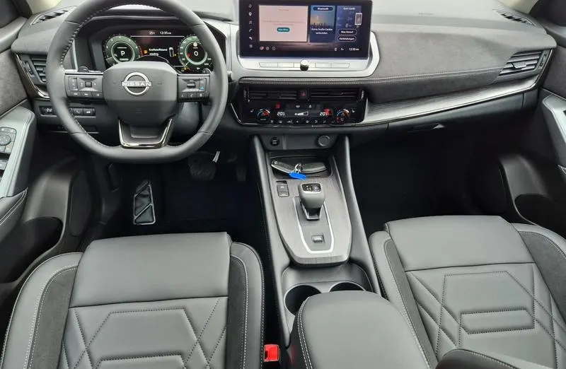 NISSAN Qashqai -