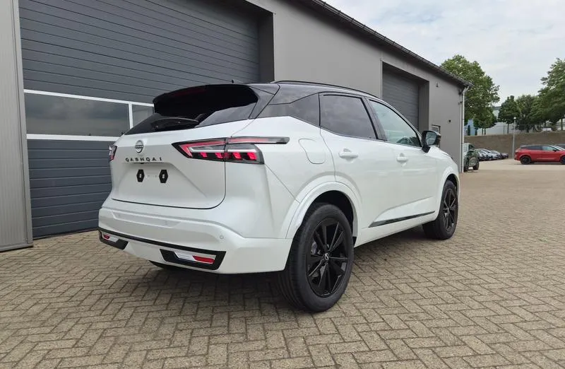 NISSAN Qashqai -