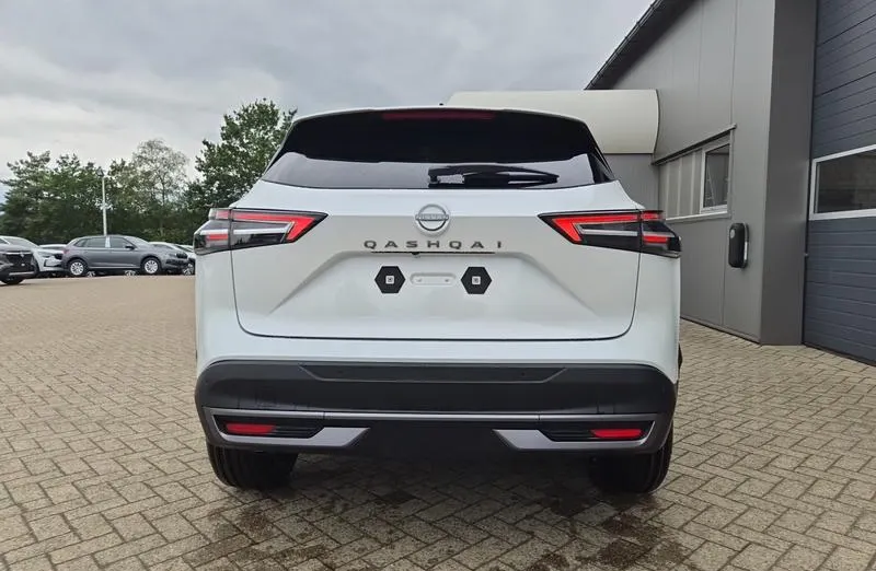 NISSAN Qashqai -