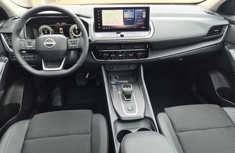 NISSAN Qashqai -