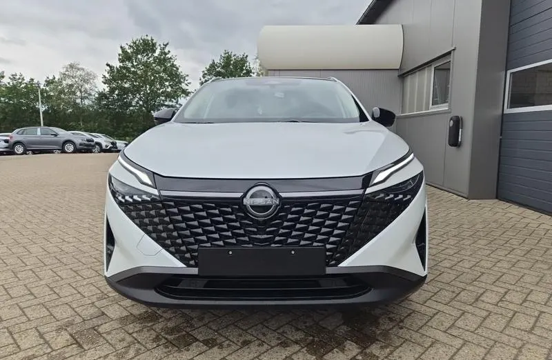 NISSAN Qashqai -