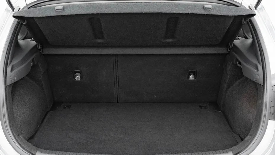 HYUNDAI i30 i30 1.5 DPI Classic +