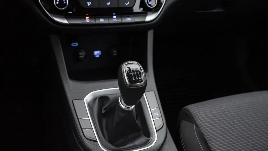 HYUNDAI i30 i30 1.5 DPI Classic +