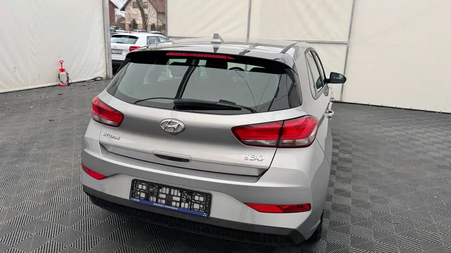 HYUNDAI i30 i30 1.5 DPI Classic +