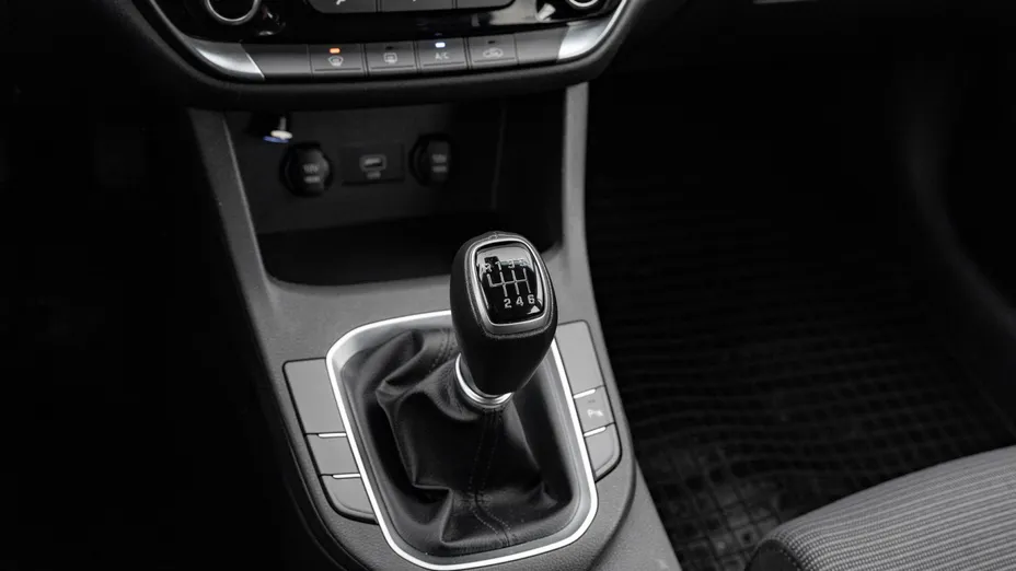 HYUNDAI i30 i30 1.5 DPI Classic +