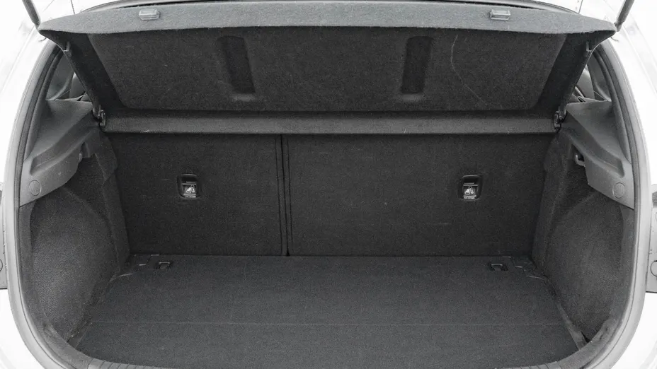 HYUNDAI i30 i30 1.5 DPI Classic +