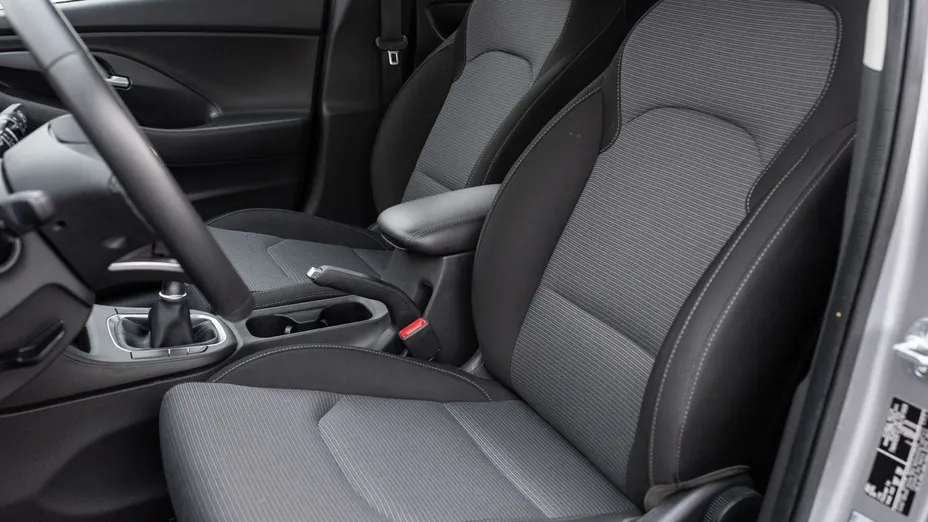 HYUNDAI i30 i30 1.5 DPI Classic +