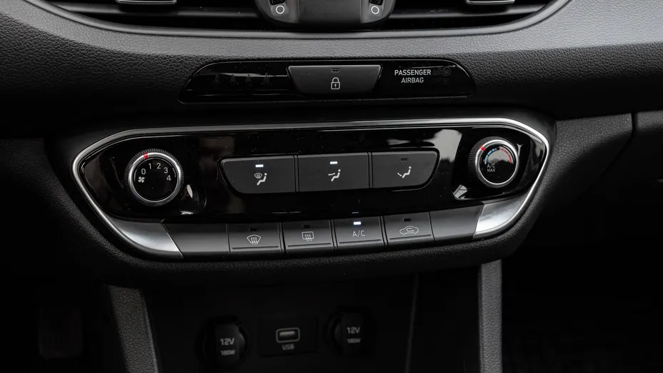 HYUNDAI i30 i30 1.5 DPI Classic +