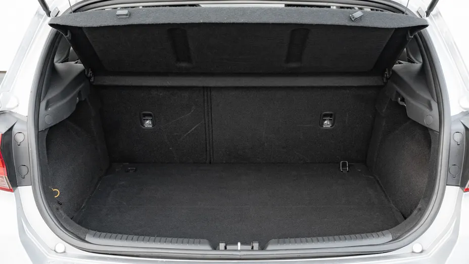 HYUNDAI i30 i30 1.5 DPI Classic +