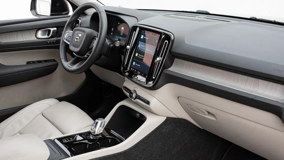 VOLVO XC40 XC40 B3 Plus Bright aut