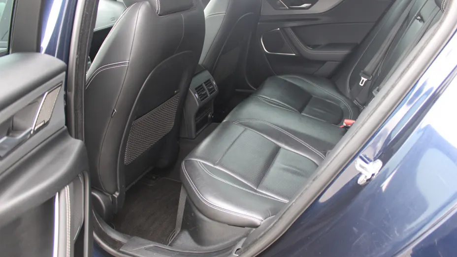 JAGUAR XE XE 2.0 D180 R-Dynamic S aut