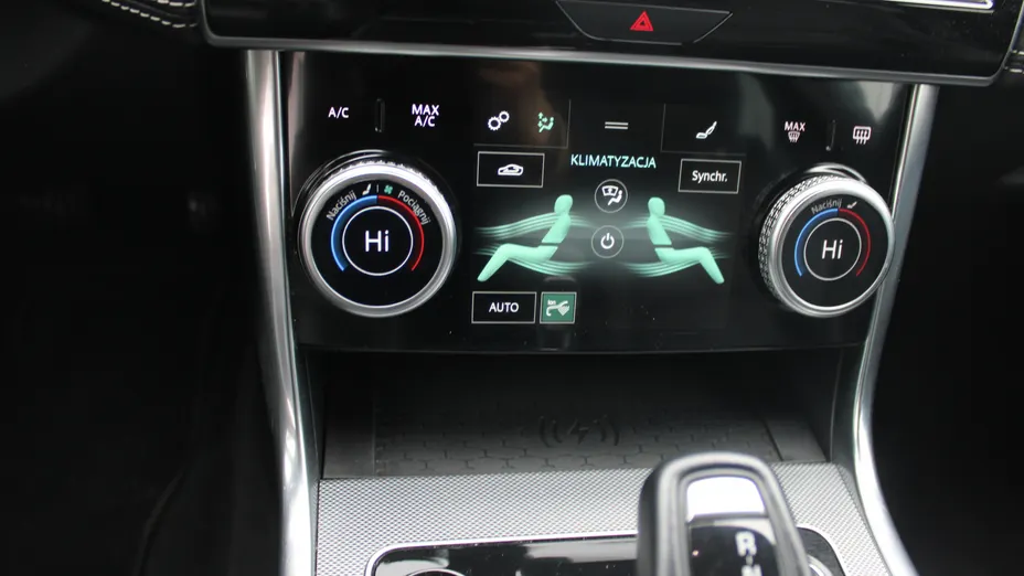 JAGUAR XE XE 2.0 D180 R-Dynamic S aut