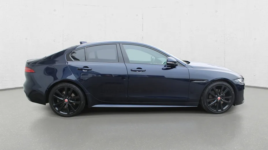 JAGUAR XE XE 2.0 D180 R-Dynamic S aut