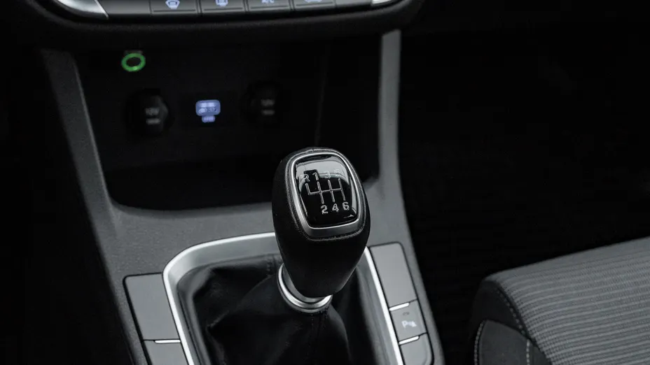 HYUNDAI i30 i30 1.5 DPI Classic +