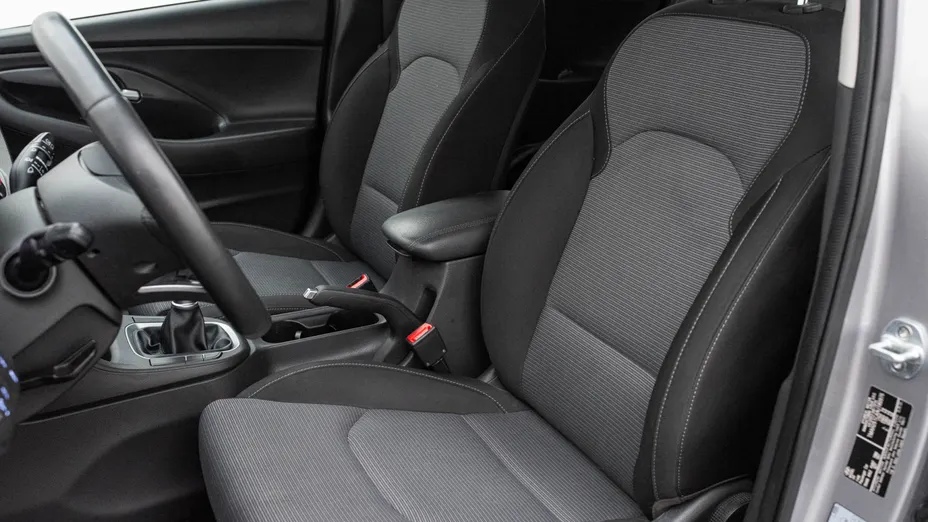 HYUNDAI i30 i30 1.5 DPI Classic +