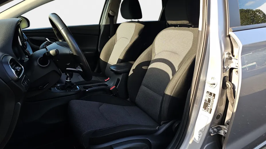 HYUNDAI i30 i30 1.0 T-GDI Modern