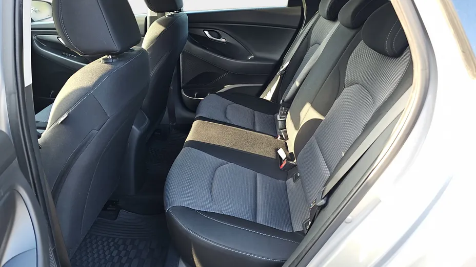 HYUNDAI i30 i30 1.0 T-GDI Modern