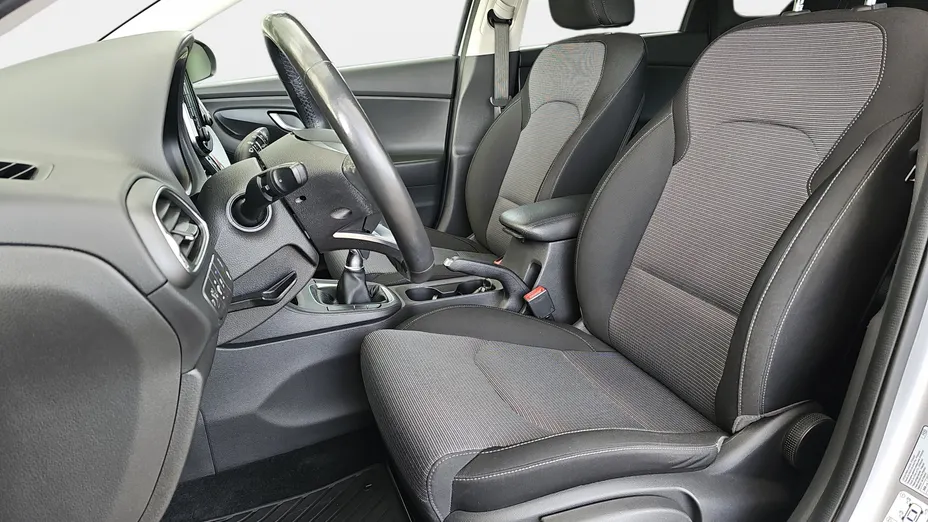 HYUNDAI i30 i30 1.0 T-GDI Modern