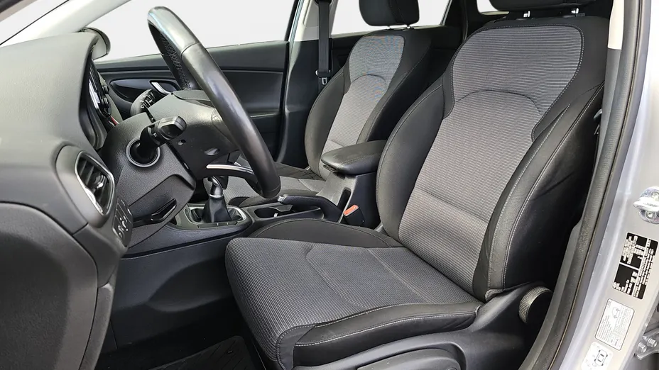 HYUNDAI i30 i30 1.0 T-GDI Modern