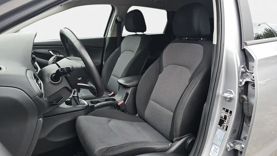 HYUNDAI i30 i30 1.0 T-GDI Modern