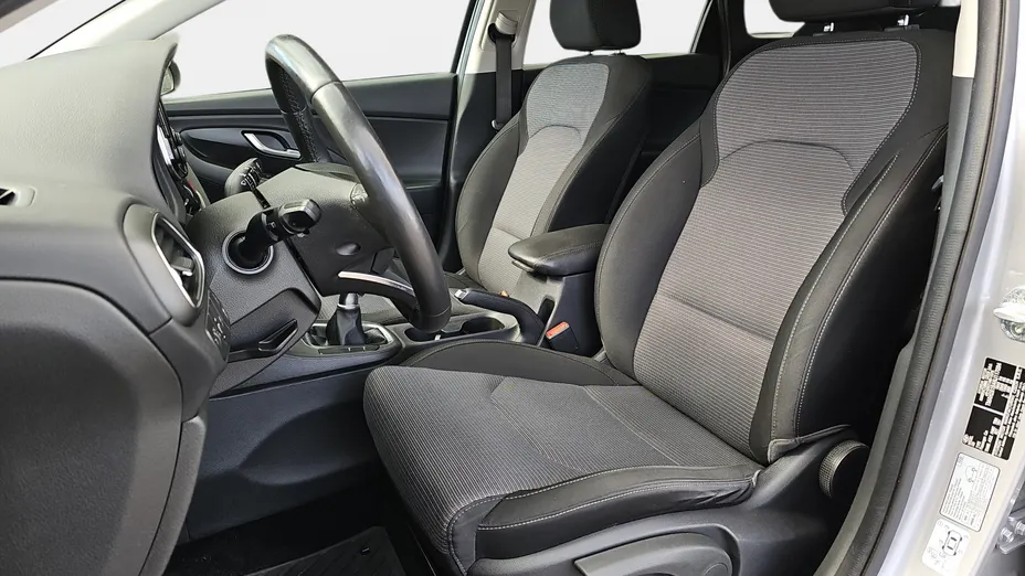 HYUNDAI i30 i30 1.0 T-GDI Modern