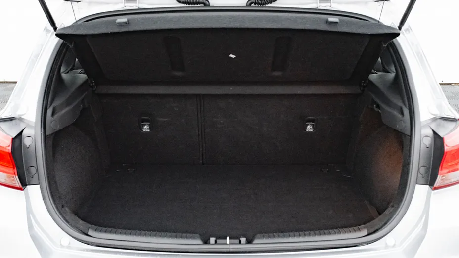 HYUNDAI i30 i30 1.5 DPI Classic +