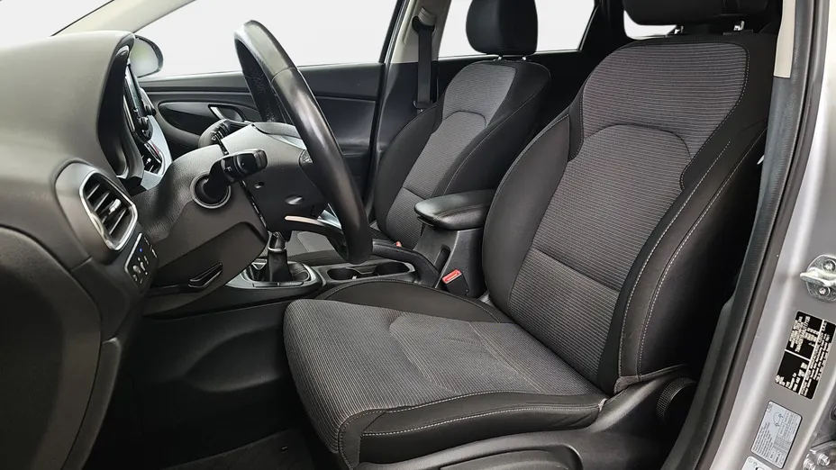 HYUNDAI i30 i30 1.0 T-GDI Modern