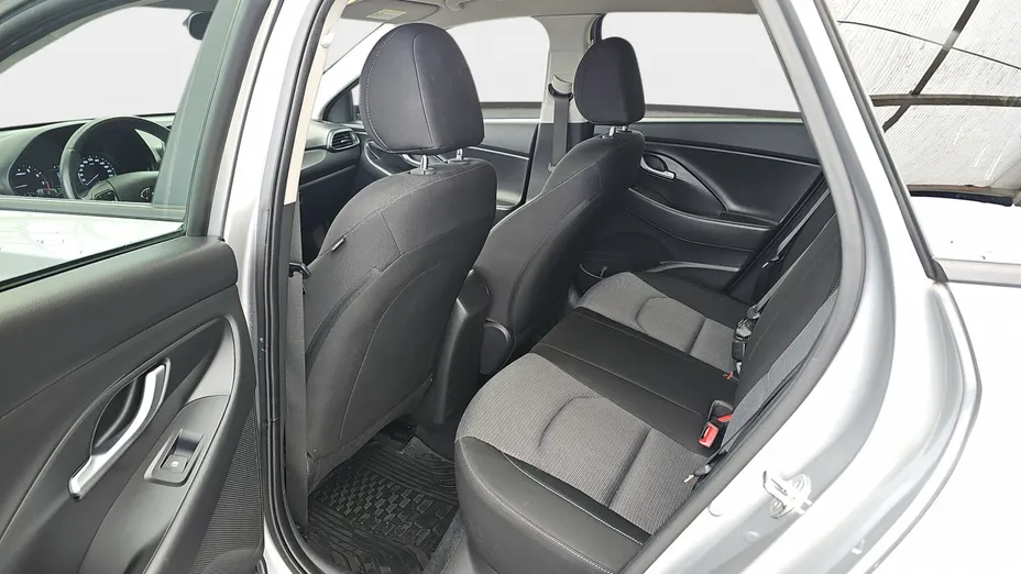 HYUNDAI i30 i30 1.0 T-GDI Modern