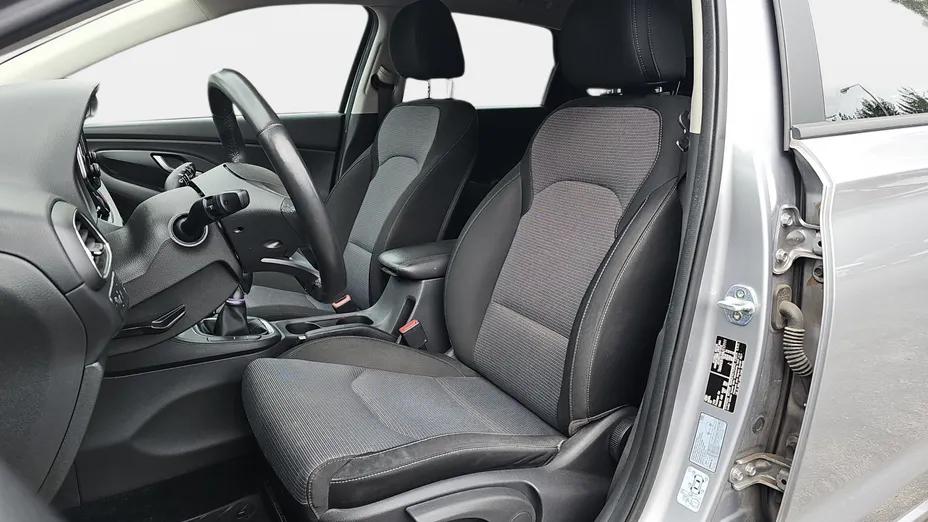 HYUNDAI i30 i30 1.0 T-GDI Modern