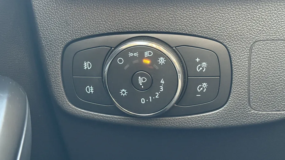 FORD Focus Focus 1.0 EcoBoost mHEV Titanium aut