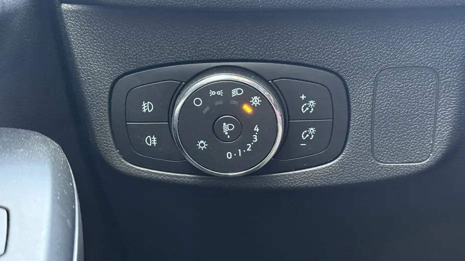 FORD Focus Focus 1.0 EcoBoost mHEV Titanium aut