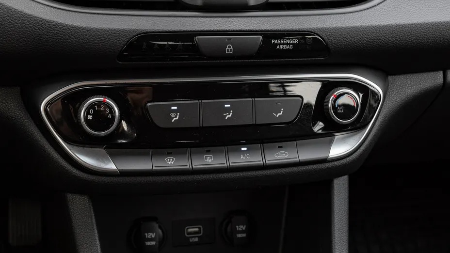 HYUNDAI i30 i30 1.5 DPI Modern