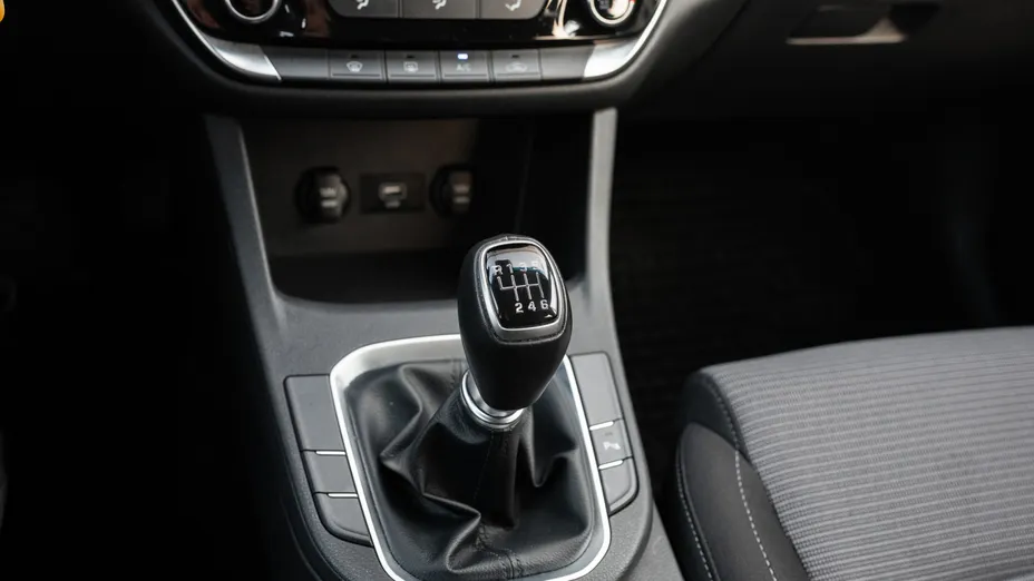 HYUNDAI i30 i30 1.5 DPI Classic +