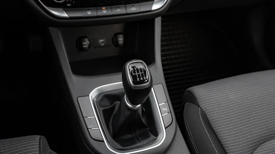 HYUNDAI i30 i30 1.5 DPI Classic +