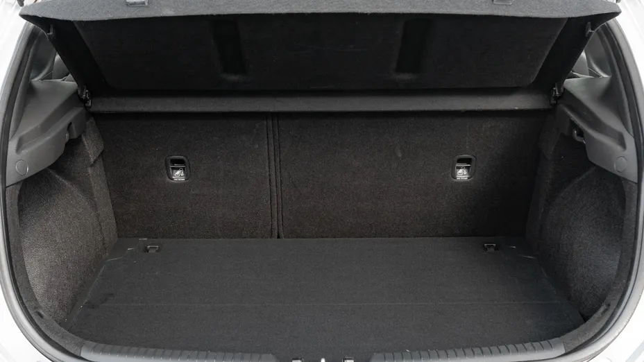 HYUNDAI i30 i30 1.5 DPI Classic +