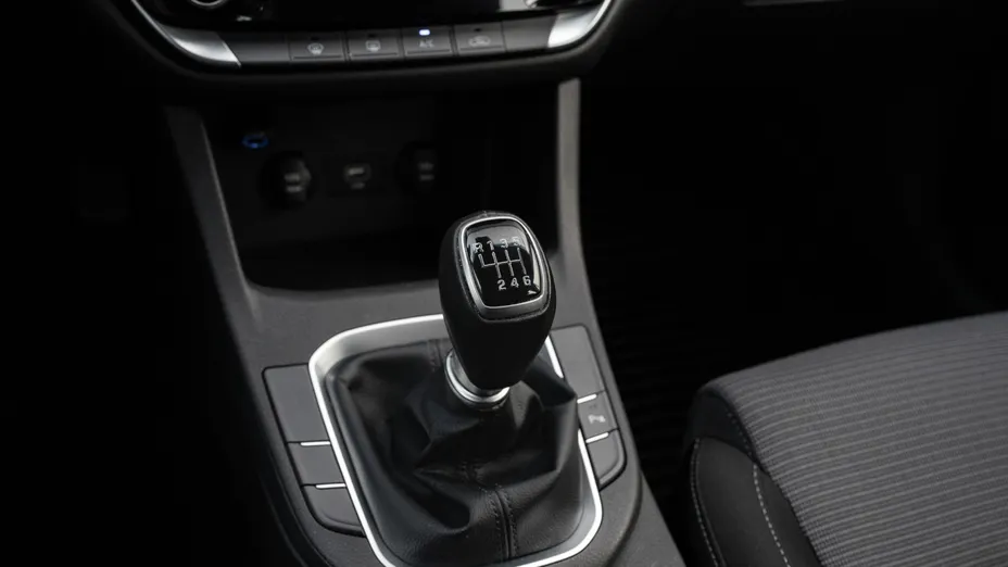 HYUNDAI i30 i30 1.5 DPI Classic +