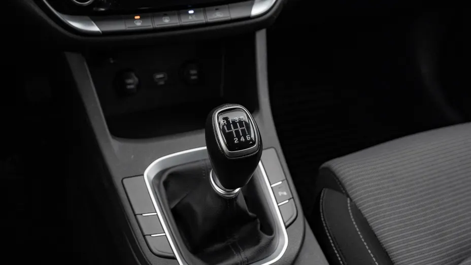 HYUNDAI i30 i30 1.5 DPI Classic +