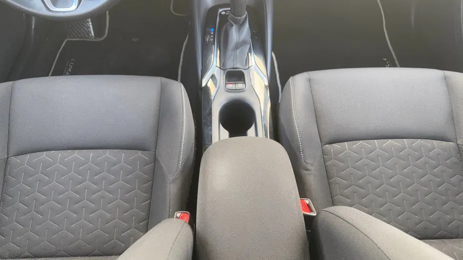 TOYOTA Corolla Corolla 2.0 Hybrid Comfort